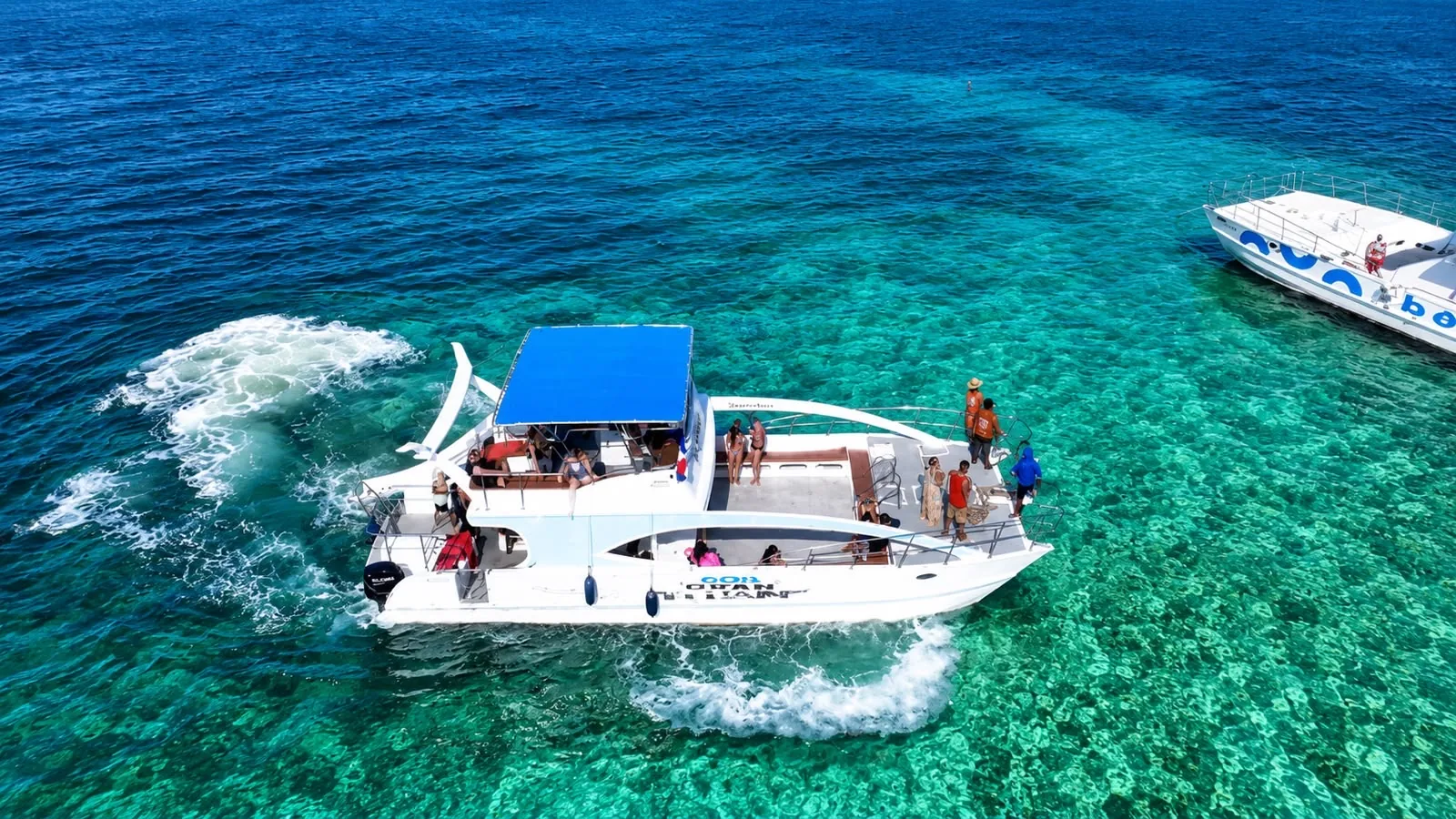 Gran Titan
Boat Party